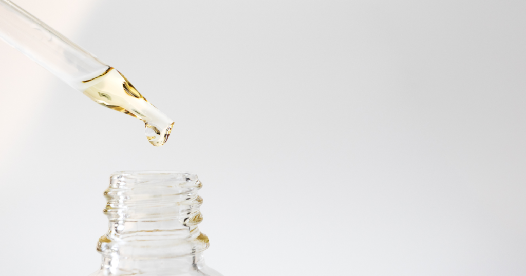 Sérum d'acide utilisé lors d'un peeling chimique.